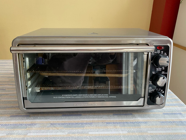Hamilton Beach Toaster Oven in Toasters & Toaster Ovens in City of Toronto