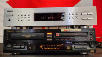 TEAC AM/FM STEREO TUNER T-1D