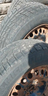 Winter tires with rim ( Set of 4 )