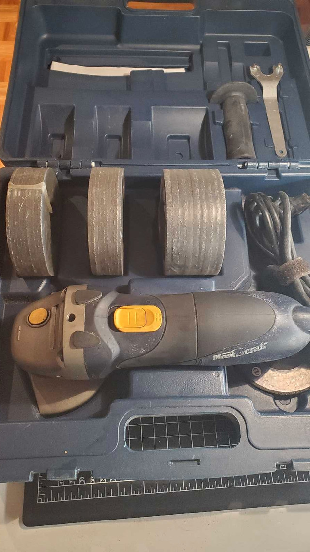 Mastercraft angle grinder kit in Power Tools in Mississauga / Peel Region - Image 2