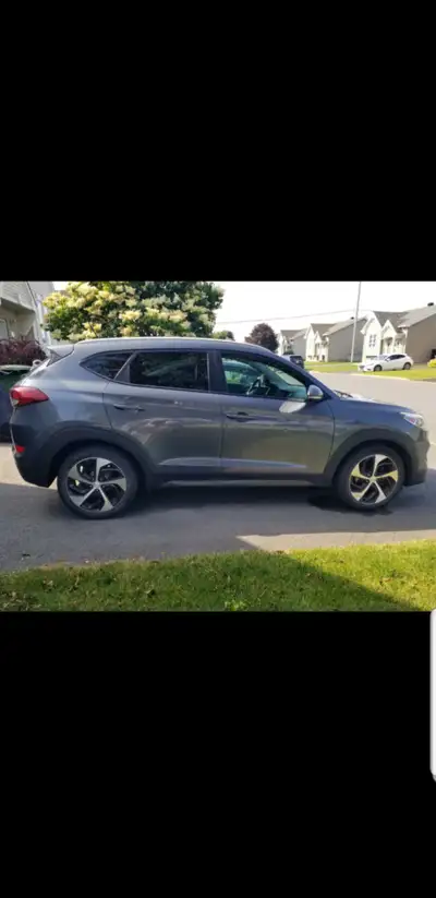 Hyundai Tucson Premium 1.6 turbo AWD 2016 151000 KM - 1 seul proprietaire - pneus hiver cap roues -...