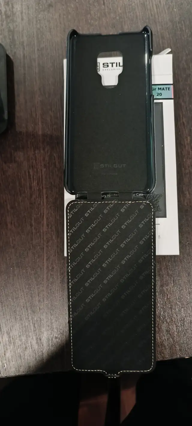 Black leather case for Huawei mate 20 in Cell Phone Accessories in St. Catharines - Image 3