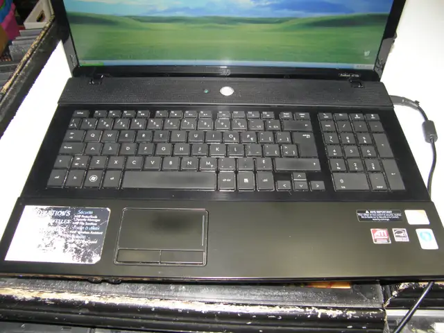 Ordinateur PC HP Pro Book 6450B i5 3G Ram 320G 17'' ATI Radeon + in Desktop Computers in Québec City - Image 5