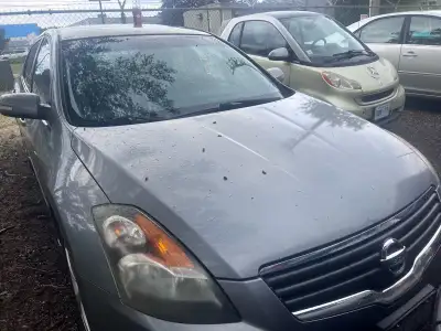 2007 NISSAN Altima SE. 3.5L. V6 Approx 259,000 KM ***$2500 OBO*** Vehicle has been beyond reliable w...