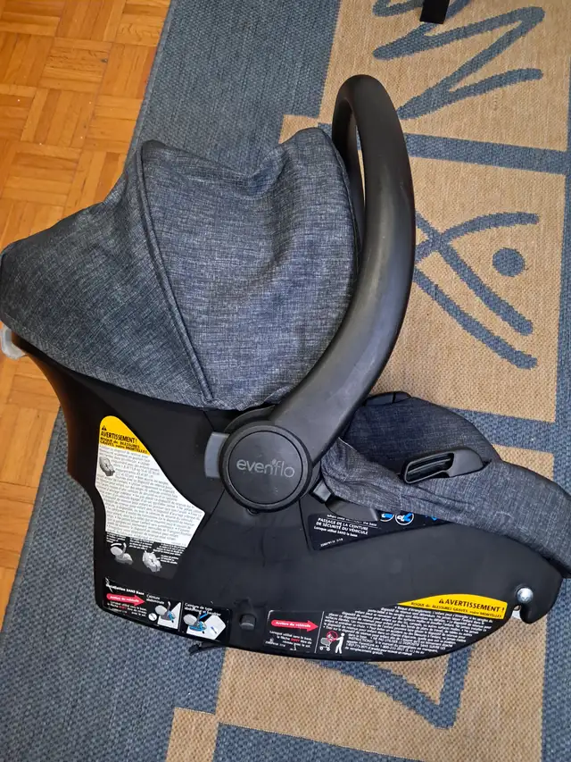 Siege  d'auto evenflo 10$ in Strollers, Carriers & Car Seats in City of Montréal - Image 3