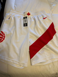 Men’s Raptors Shorts white XL New with Tags