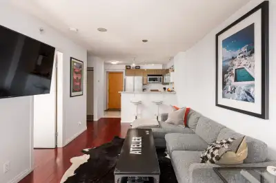 Show Up & Settle In – Fully Furnished Private Room
