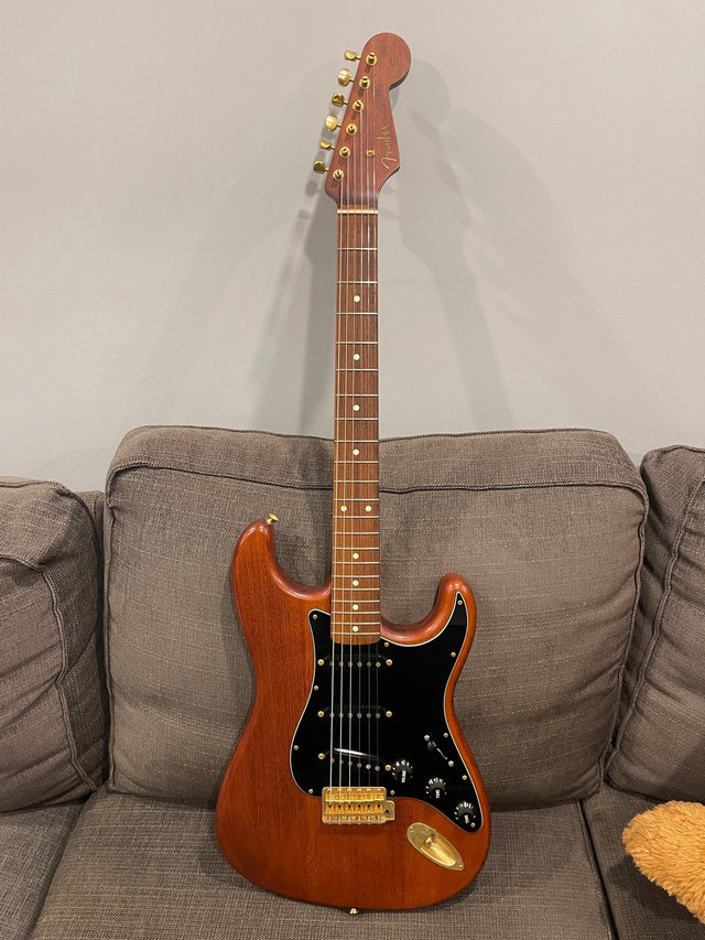 Fender Stratocaster ST62 ORDER MADE in Guitars in Oshawa / Durham Region