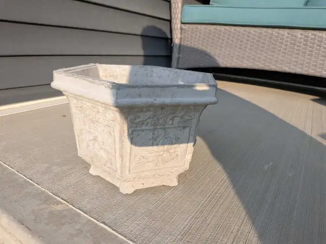 Concrete Planter 