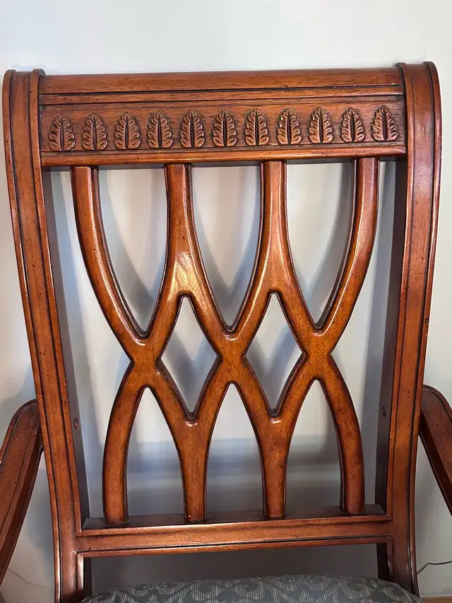 Vintage Solid Wood Dining Set | 10 Chairs in Dining Tables & Sets in City of Toronto - Image 7