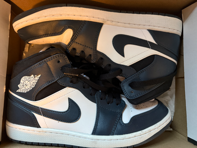 Nike Air Jordan One Mid Armory Navy/White Men's Size 10 w/Box, View more