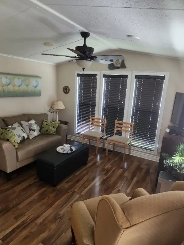 Glamping Cottage at Sherkston Shores Lake Erie in Ontario in Canada - Image 4