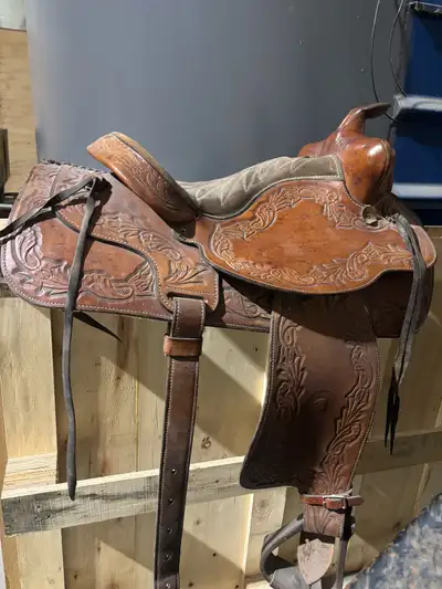 Stored indoors Bought it used only used a couple times just doesn’t work for me or my horse. Located...