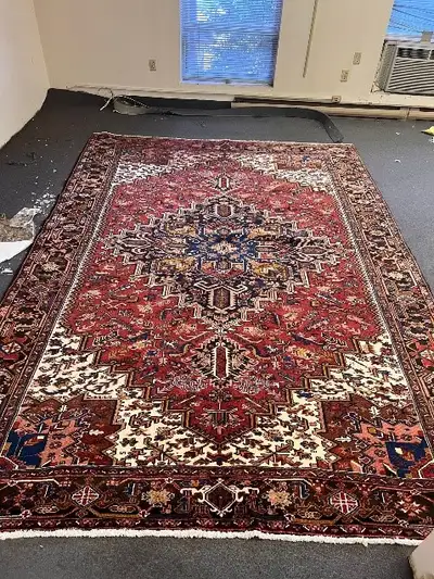Homemade Heriz Persian Rug 8'4" x 11'8" 97 square feet. Value $7954. Similar rugs: https://www.rugma...