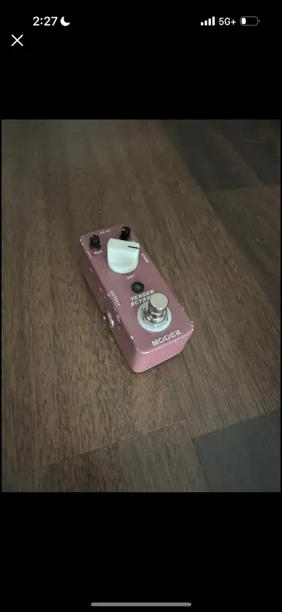 Mooer Tender Octaver MKI Poly Octave Pedal, View more