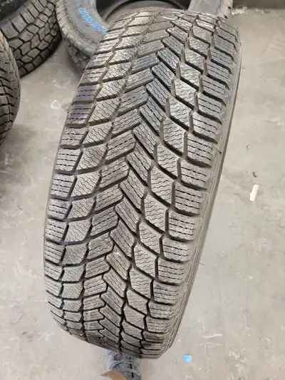 Like New Michelin X-ICE 265/70R17 $175 Mounting and balancing option available