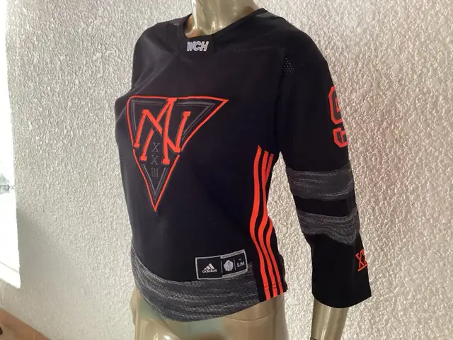 Authentic Connor McDavid 2016 World Cup of Hockey Team North NA in Hockey in Strathcona County - Image 10