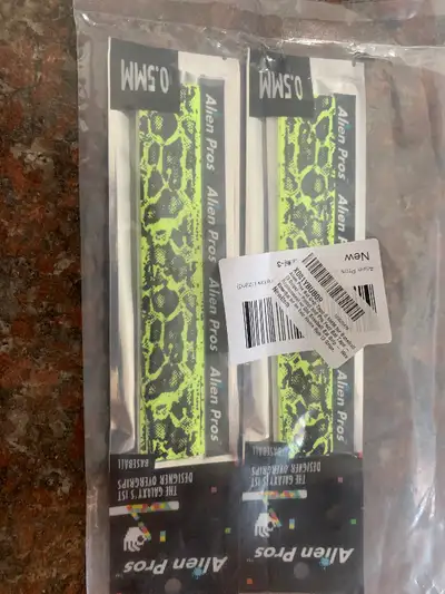 2 Grips neufs pour bâton de baseball Alien Pros yellow lizard, View more