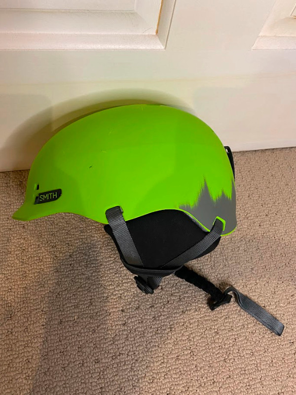 Smith Gage helmet - Green and Grey - size Large (59-63cm) in Snowboard in Markham / York Region