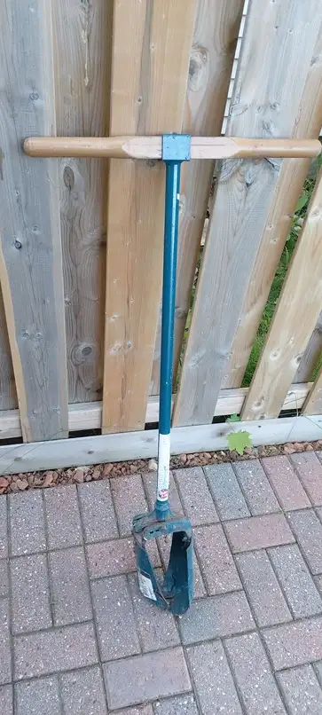 Heavy-Duty Auger with Wooden Handles, View more