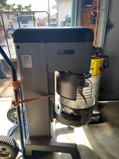 Hobart 40 QT Dough mixer, has guard , comes with dough hook.