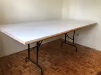 table en bois, dessus mélamine 48'' x 96''