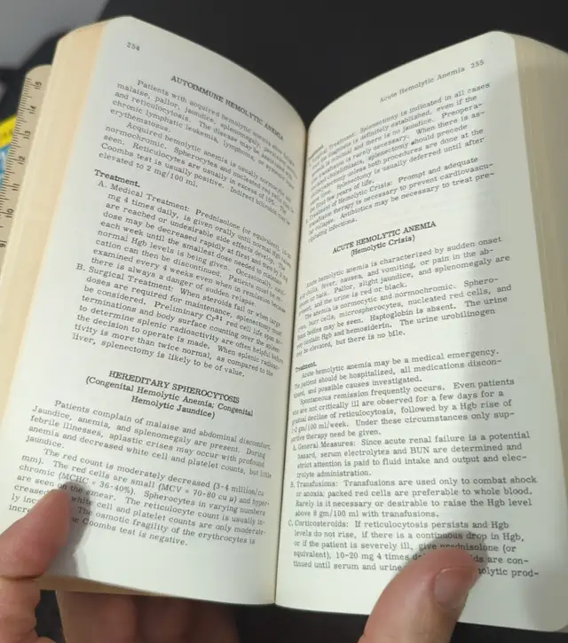 Handbook of Medical Treatment, by Milton Chatton, vintage in Arts & Collectibles in Mississauga / Peel Region - Image 4