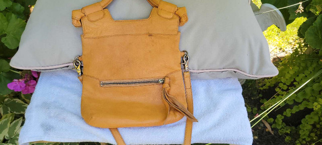 Hobo Cerise Leather Crossbody Bag in Bags & Luggage in Vancouver - Image 3