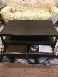 Beautiful Costco coffee table with two drawers