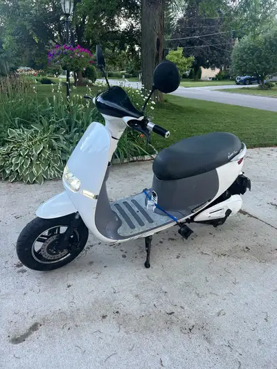 Great condition. Works well. 5181km on it