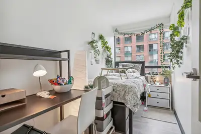 1 Bedroom (All you can eat meal plan included)
