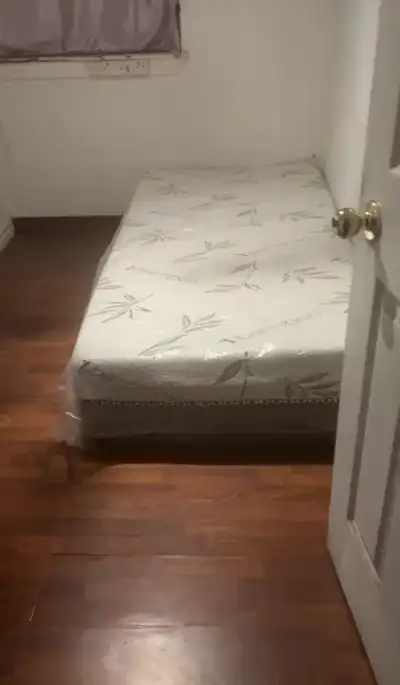 Room for Rent - 263 Spadina Ave, Toronto