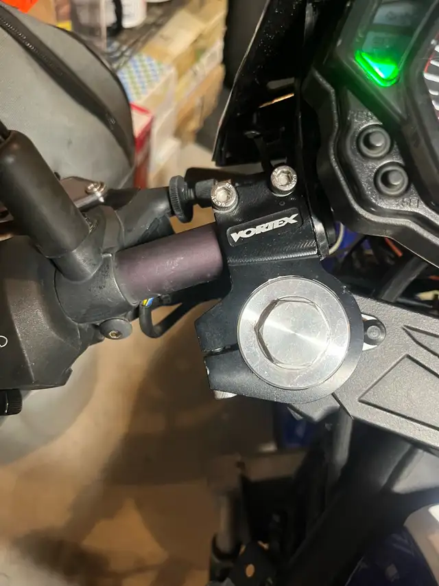 2016 yamahaR3 in Sport Bikes in Edmonton - Image 4