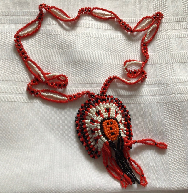 Beaded headdress necklace in Jewellery & Watches in Thunder Bay - Image 2