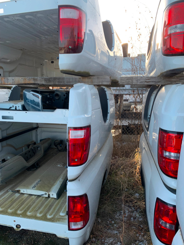 Dodge RAM 8ft truck box in Auto Body Parts in Edmonton