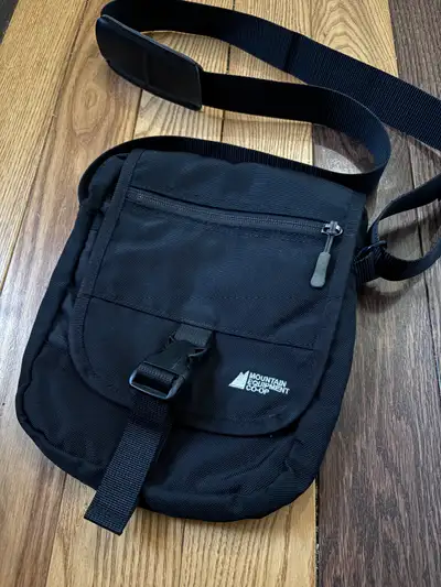 Mountain Equipment Coop crossbody bag sling pack tnf nike acg, View more