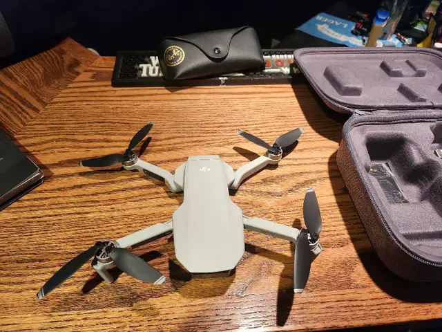 DJI Mavic Mini with accessory kit and case63006660975361121