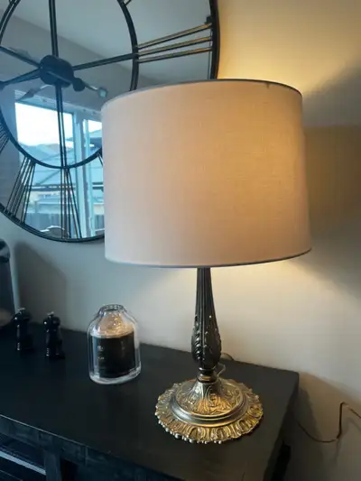 Great working condition! I think this is a reproduction of a Tiffany style lamp. Does not come with...