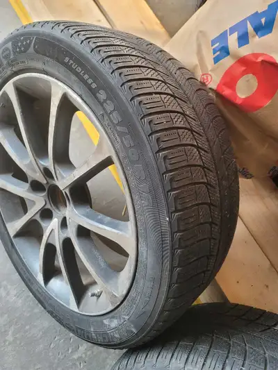 Set of 4 alloy wheels with winter Michellin tires, 3 are ok, 1 tire bad, 5 x 114.3 came off 2012 Hon...