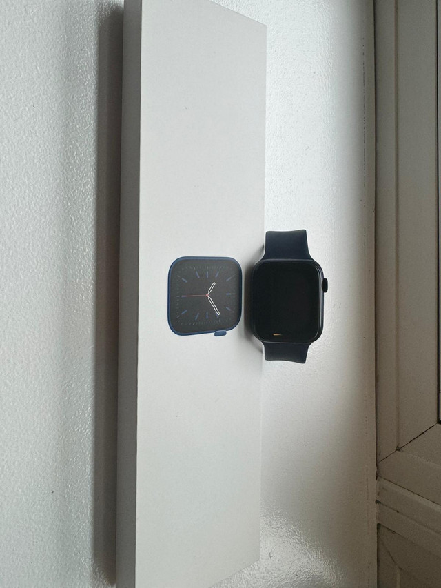 Apple I watch 6 series  in General Electronics in Bedford - Image 3