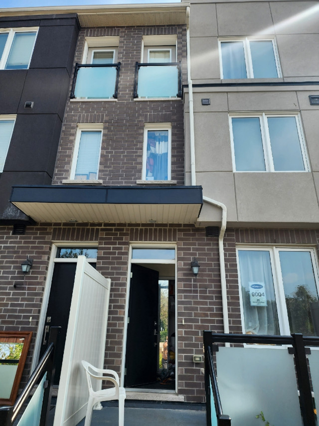 2 Rooms for rent in Scarborough Room Rentals & Roommates City of