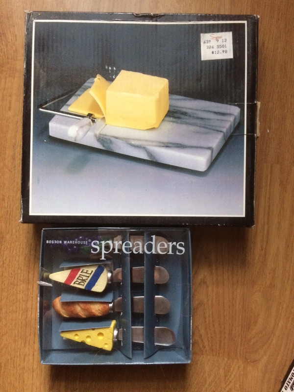 Marble Cheese Slicer + Spreading Knives in Kitchen & Dining Wares in Mississauga / Peel Region