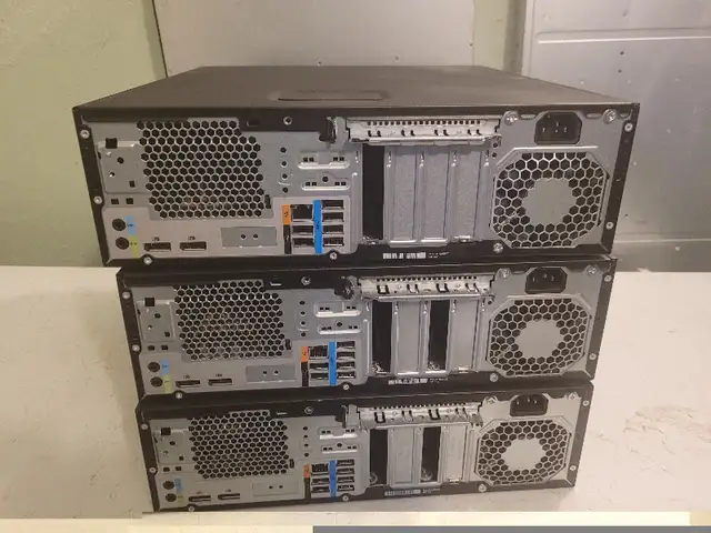 HP Z2 G4 SFF Xeon E-2144G 3.6/4.5GHz 16GB RAM 500GB SSD Intel UH in Desktop Computers in City of Montréal - Image 3