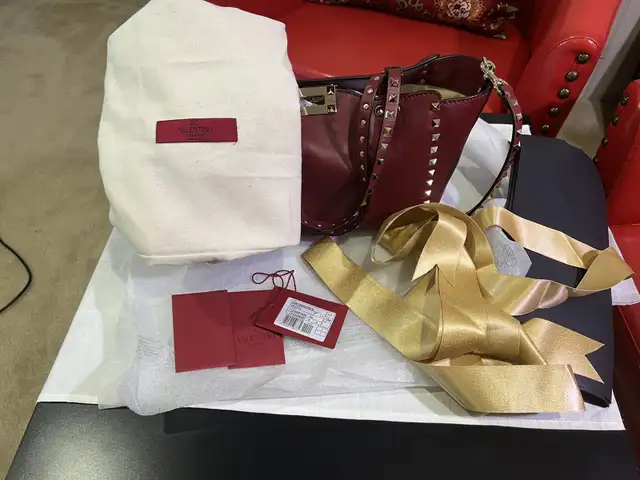 Valentino Small Rockstud Bag in Red Smooth Leather in Women's - Bags & Wallets in Mississauga / Peel Region - Image 9