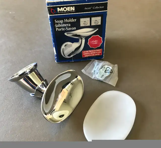 Moen Solid Brass Soap Holder in Bathwares in City of Montréal - Image 3
