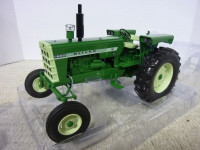 1/16 OLIVER 1800 Farm Toy Tractor