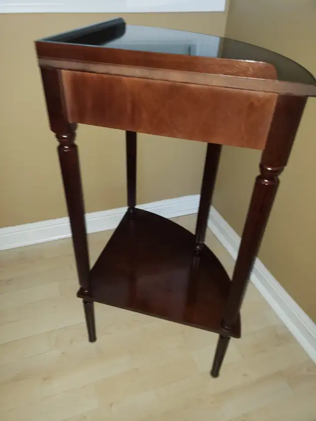 Elegant Wooden Corner Arc Table, Bottom Shelve and Top Shelf in Other Tables in City of Toronto - Image 6