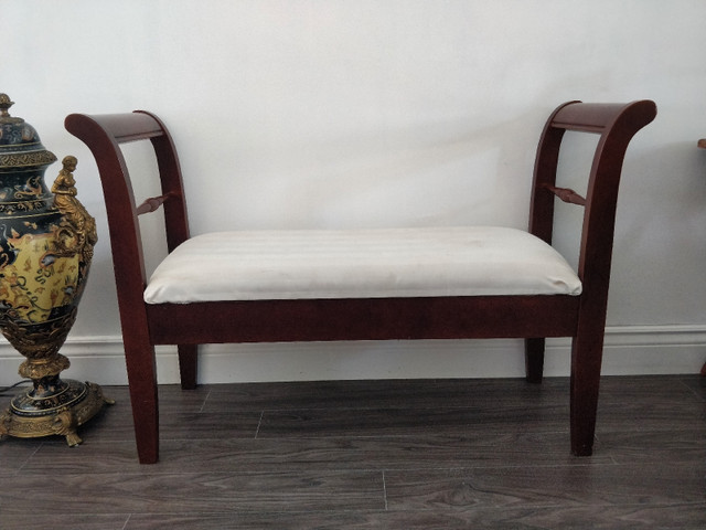 Mahogany wood bench with storage in Chairs & Recliners in Oshawa / Durham Region