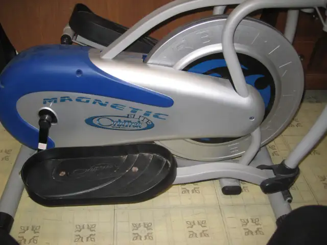 FS: Exercise machine and weights items in Exercise Equipment in Ottawa - Image 3