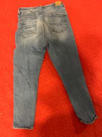 super high rise american eagle jeans - size 6